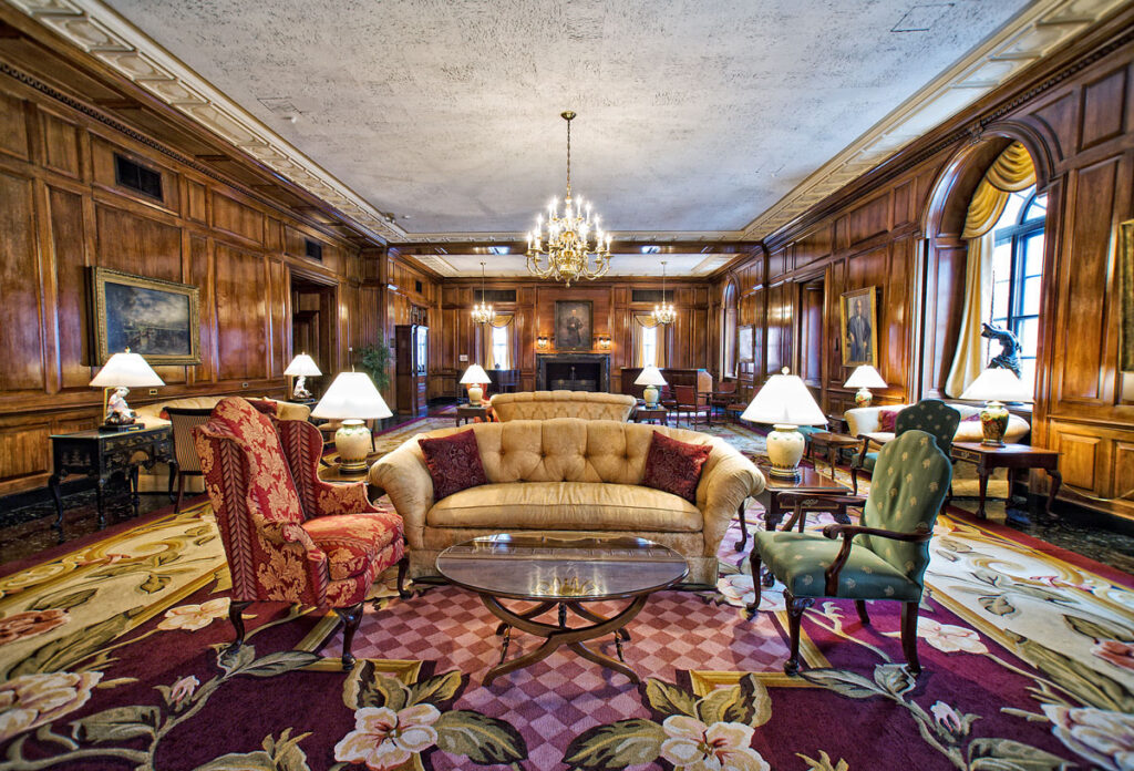 Queen City Club Lounge