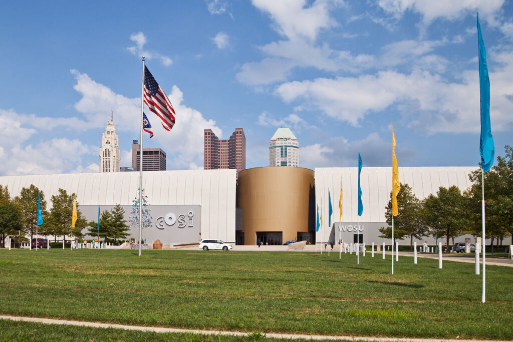 Cosi Columbus Ohio Exterior Street View